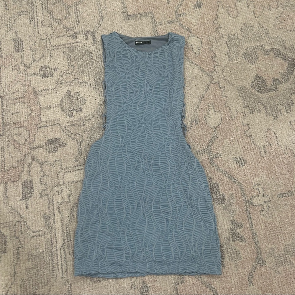 Size small dress! Lace up sides! Worn once. Perfect condition :-)
